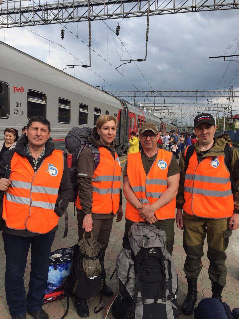 Четыре добровольца из югры и янао отправились на смену участникам волонтерской миссии