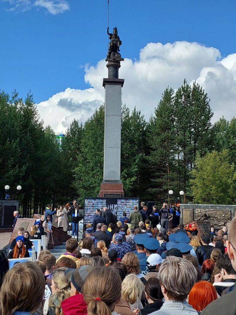 Память о погибших в беслане 1 2